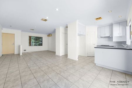 Stylish Family Living in Prime Nollamara Location! - Photo 3