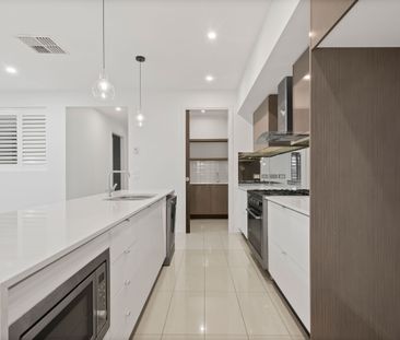 Stunning 4-Bedroom Home in Mickleham - Photo 6