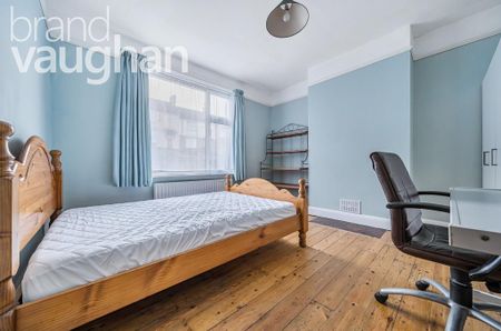 5 bedroom terraced house to rent - Photo 4