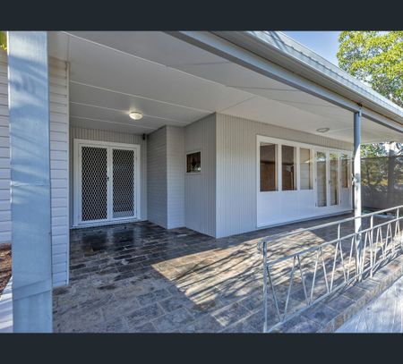 7 Ruthning Avenue, East Tamworth, NSW 2340 - Photo 2