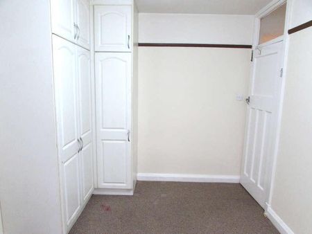 High Mead, Harrow, Middlesex, HA1 - Photo 4