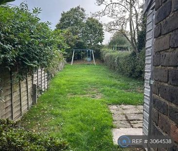 3 bedroom terraced house to rent - Photo 6