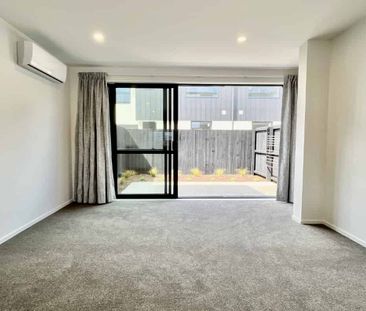 Modern 1 year young townhouse - Easy living in Spreydon. - Photo 5