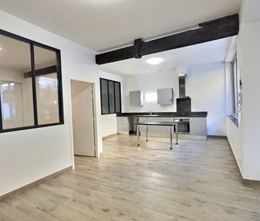 APPARTEMENT T3 AVEC TERRASSE - CASTRES CENTRE - Photo 2