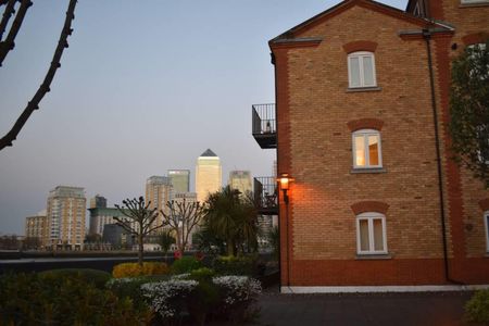 Pennington Court, Rotherhithe Street, London, SE16 - Photo 5