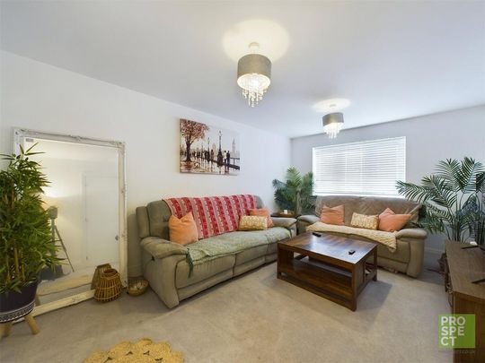 3 bedroom end of terrace house to rent - Photo 1