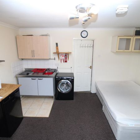 Studio For Rent Broadway, Pontypridd - Photo 4