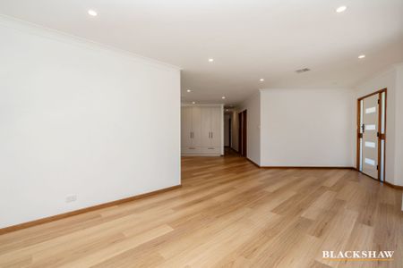 308 Southern Cross Drive, Macgregor ACT 2615 - House For Rent | Domain - Photo 5