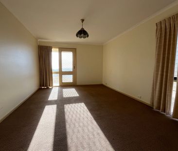 Portarlington Family Living with a View - Photo 2