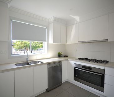 Home For Rent - Photo 3