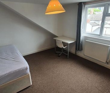 5 bedroom terraced house to rent - Photo 5