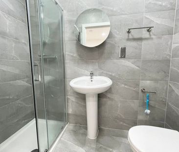 1 Bed Flat, Chingford Road, E17 - Photo 2