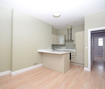 2 bed apartment to rent in Carlton Terrace, Scarborough, YO11 - Photo 2