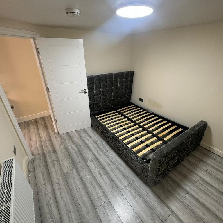 2 bedroom townhouse to rent - Photo 1