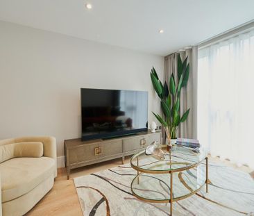 3 bedroom flat to rent - Photo 4