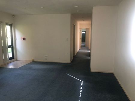 3BED (+1 STUDY)+ 2BATHROOMS, Hillcrest - Photo 3