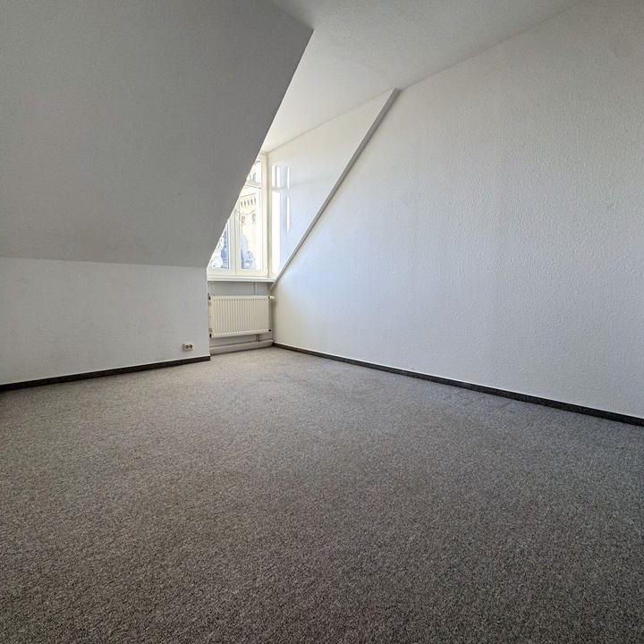 *2 Monate Kaltmietfrei* Geräumige Dachgeschosswohnung in Leipzig - Photo 1