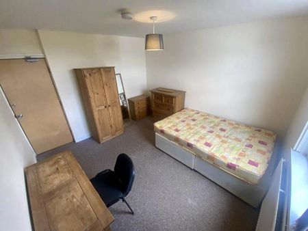 5 bedroom house to rent - Photo 2