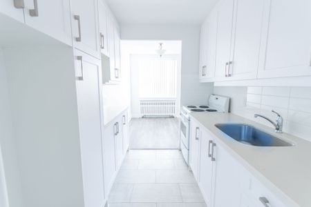 For Lease - 29 Upper Canada Drive Unit# 416, Toronto, Ontario - Photo 3