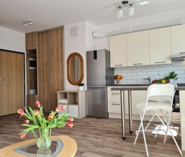 Kawalerka z dużym balkonem i miejscem parkingowym - Zdjęcie 3