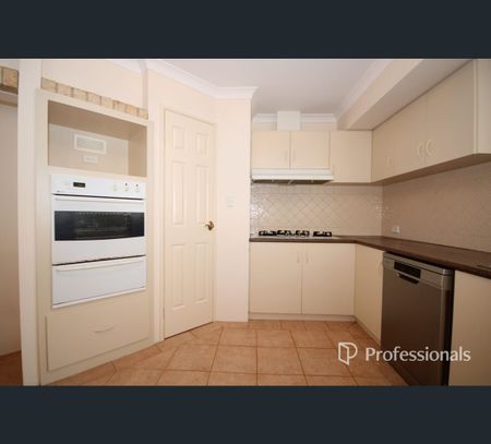 3 Parakeet Outlook, Australind, WA 6233 - Photo 3