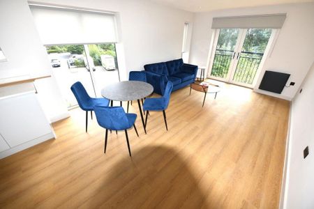 2 bedroom flat to rent - Photo 3