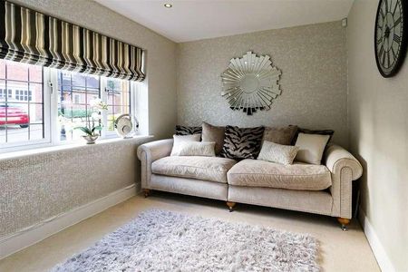 Beech Hill Close, Sutton Coldfield, B72 - Photo 2