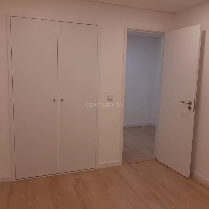 RESERVADO. Apartamento T2 para arrendar na Torre da Marinha, Seixal - Photo 1