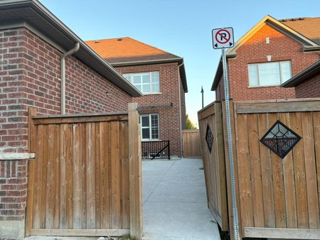 For Lease - 18 Primo Road Unit# Main, Brampton, Ontario - Photo 4