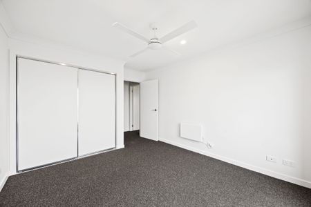 Contemporary Living in Mickleham - Photo 4