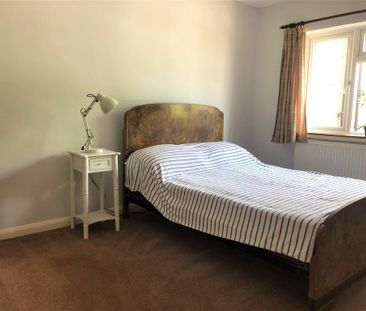 2 bedroom maisonette to rent - Photo 1