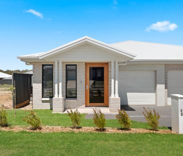 LUXURY LIVING - Photo 3