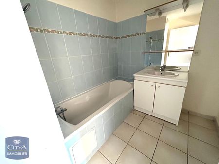 Location Appartement 3 pièces 59m² ST ETIENNE 42000 - Photo 5