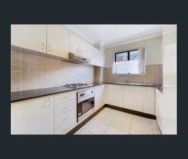 Two Bedroom Apartment with North-Facing Balcony - Photo 3