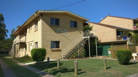 2/37 Whiting Street,, Labrador QLD 4215 - Apartment For Rent | Domain - Photo 3