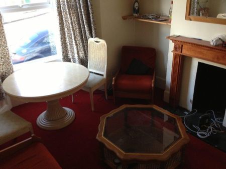 3 bedroom maisonette to rent - Photo 3