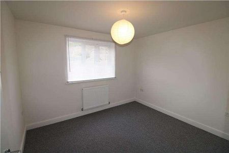 Brunel Road West, Hinckley, Leicestershire, LE10 - Photo 2