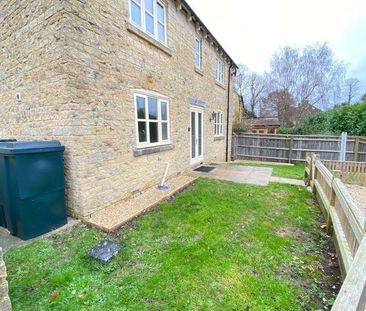 Barnes Close, Corston, Malmesbury, Wiltshire, SN16 - Photo 6