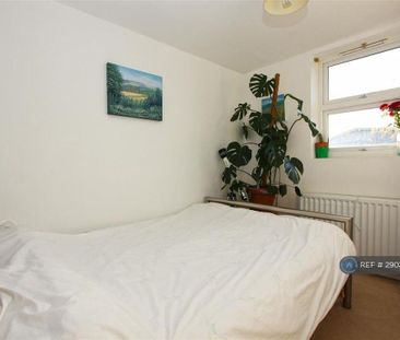 4 bedroom terraced house to rent - Photo 2