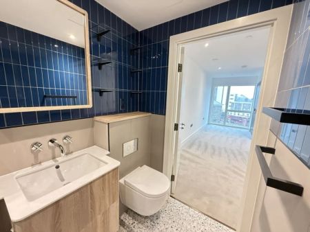 2 bedroom flat to rent - Photo 4
