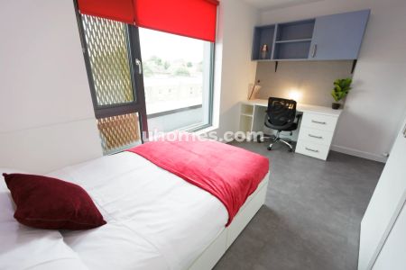 Platinum Studio - Photo 2