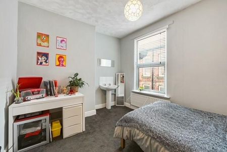 7 bedroom terraced house to rent - Photo 4