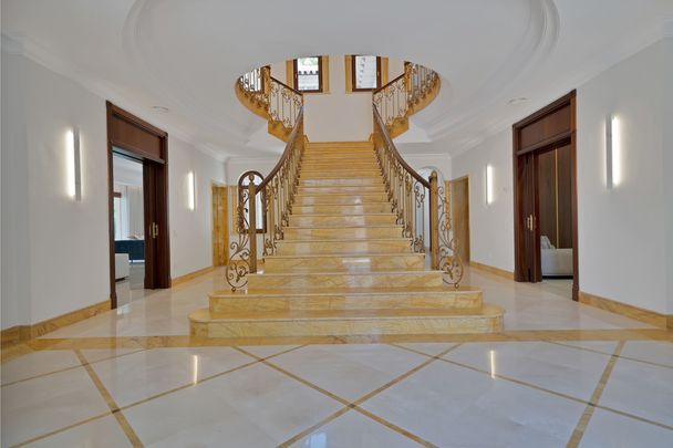 Detached Villa · Sierra Blanca - Photo 1