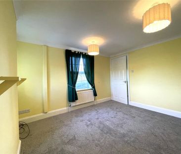 3 bedroom detached house to rent - Photo 4
