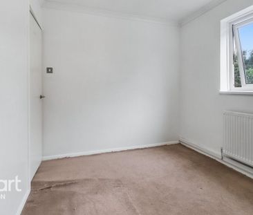 3 bedroom flat to rent - Photo 5