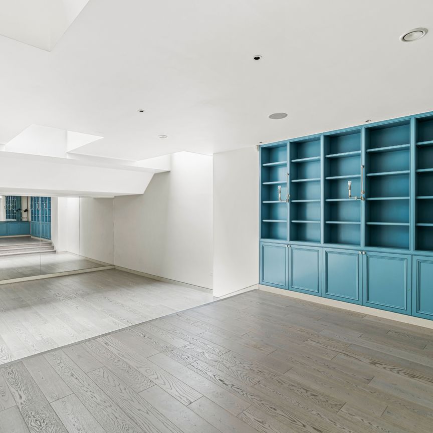 ﻿Exceptional lateral apartment moments from Holland Park - Photo 1