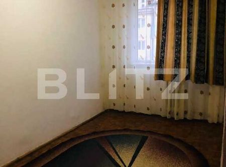 Apartament 3 camere, decomandat, Craiovita Noua - Fotografie 4