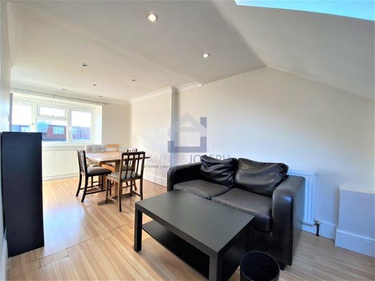 3 Bedroom Flat To Rent - Photo 1