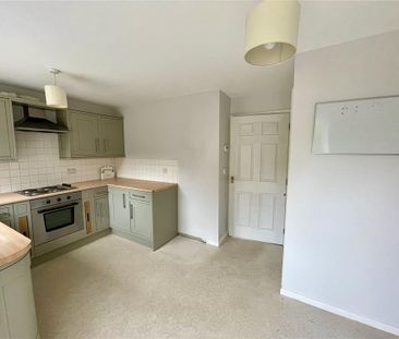 2 bedroom end of terrace house to rent - Photo 5