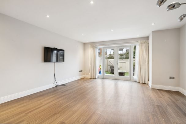 3 bedroom semi-detached house to rent - Photo 1